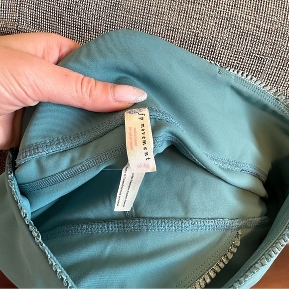 Free People Movement Get Shorty Leggings Blue Turquoise Size XL Women’s Cropped - Picture 10 of 11